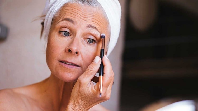 augen schminken ab 50: so gelingt ihnen das perfekte make-up