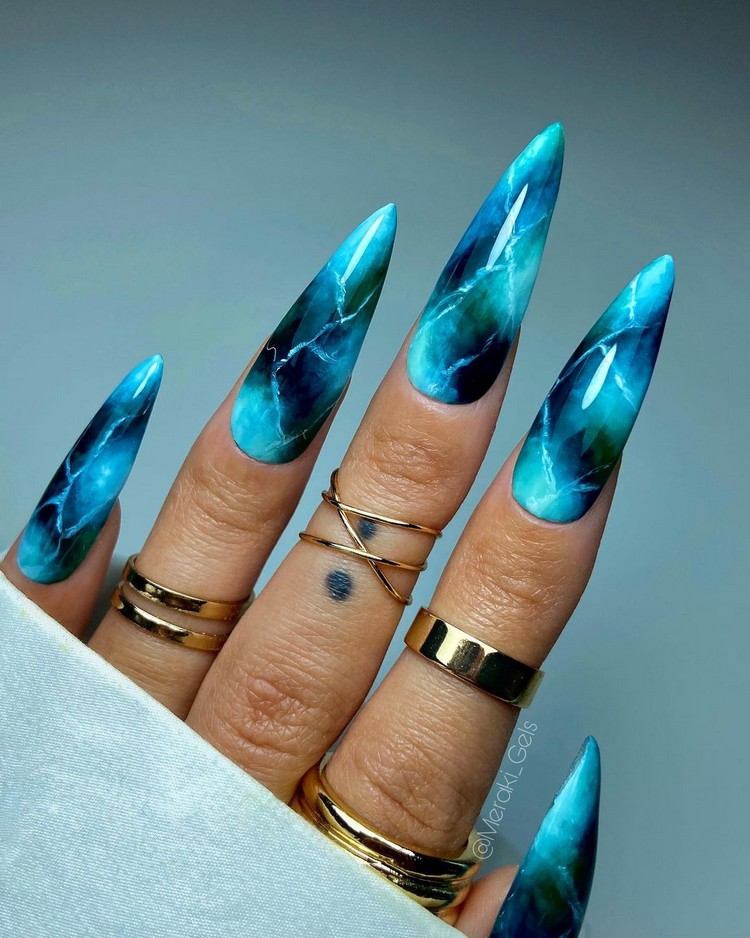 Blaue Nägel Bilder Marble Nails Nageltrend Gelnägel Ideen Frühling