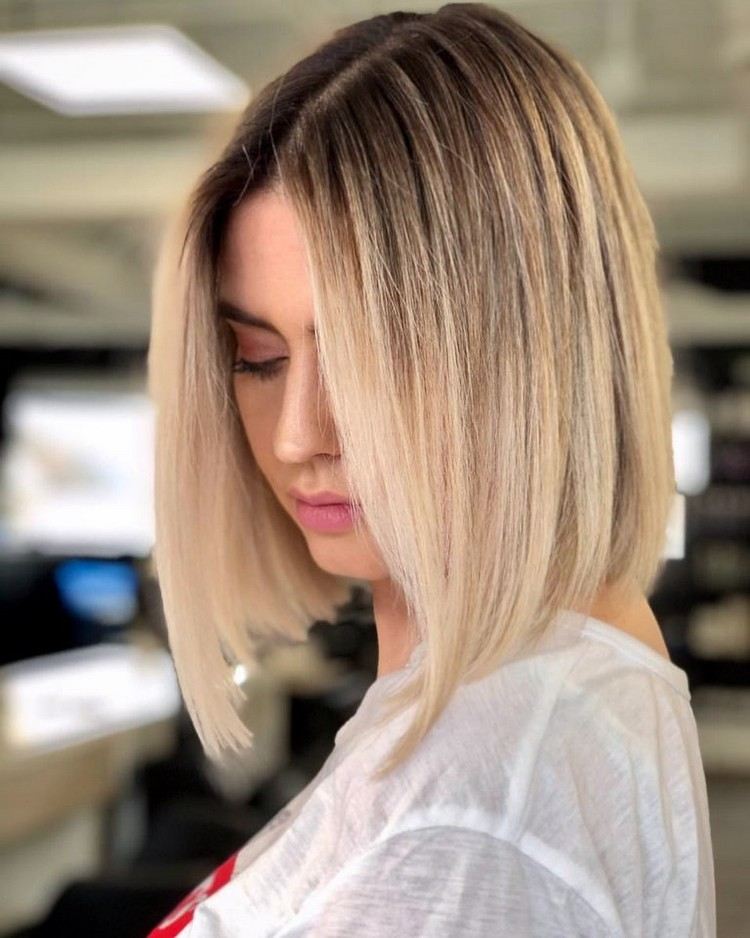 Blonde Haare selber färben Root Shadow Haartrends 2021