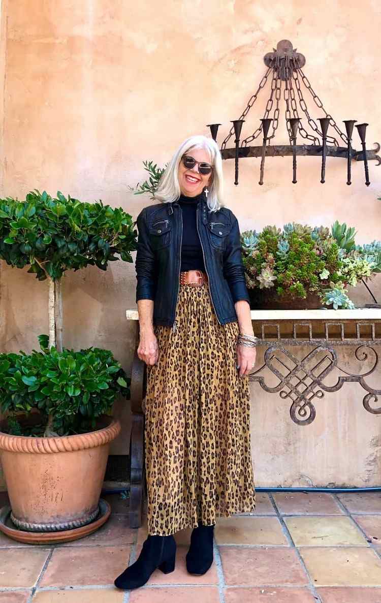Leo Muster kombinieren Modetrends 2021 coole Outfits für Frauen über 50