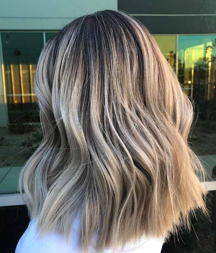Neue Blondtöne 2021 Smoked Marshmallow Haarfarbe Trend