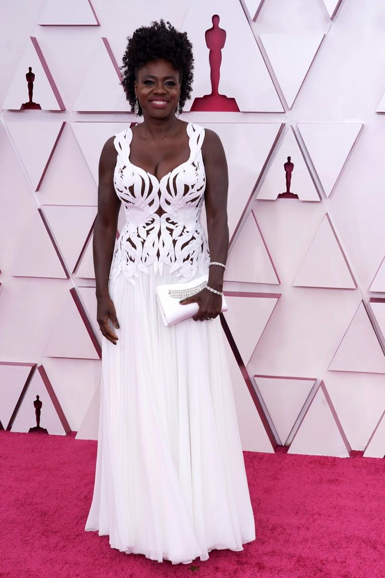 Oscars 2021 die coolsten Kleider in weiß Viola Davis trägt Alexander McQueen