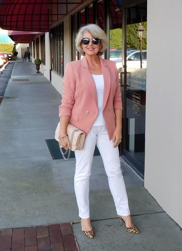 weiße Hose kombinieren Mode ab 50 für Frauen