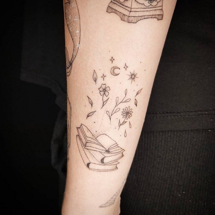 Fineline Tattoo Unterarm kleine Tattoodesigns für Frauen