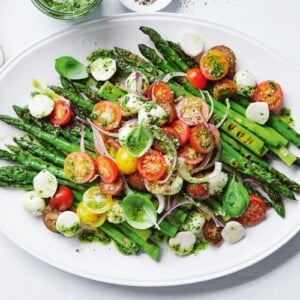 Gegrillter Spargel Salat mit Meeresfrüchten Sommersalat Rezepte
