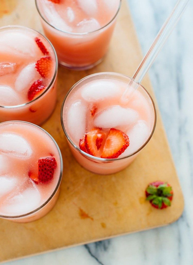 Pink Drink Rezept mit Alkohol Sommergetränke selber machen