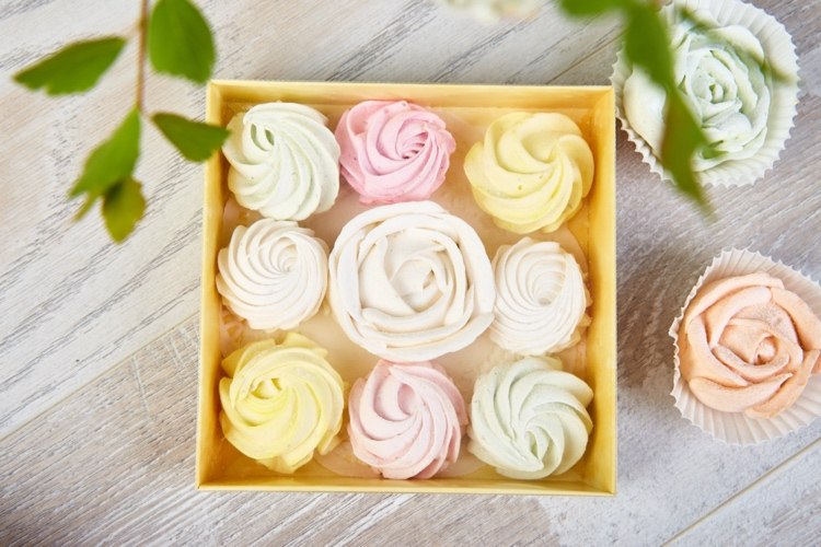 Selbstgebackenes wie Cupcakes und Pralinen sind als Last-Minute-Geschenke beliebt