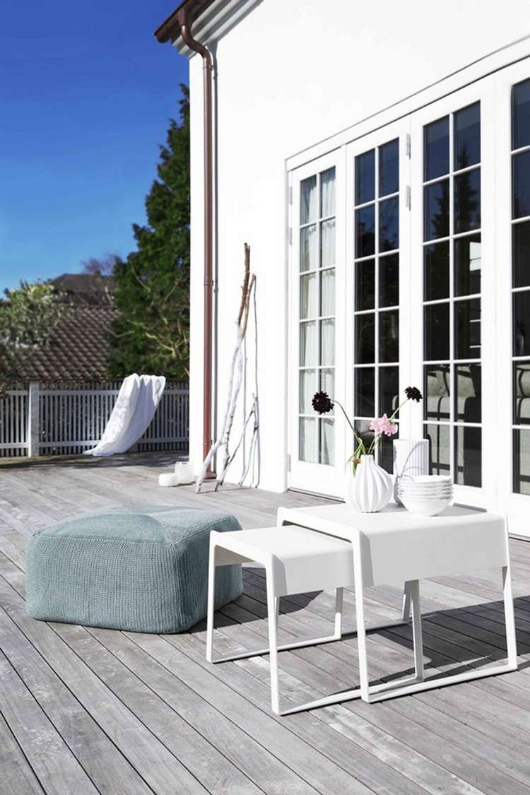 Terrassengestaltung Ideen skandinavisch weiße Möbel mit schlichter Eleganz