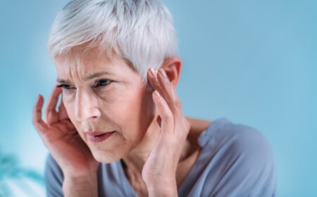 geringe knochendichte könnte bei altersbedingtem hörverlust und tinnitus eine negative rolle spielen