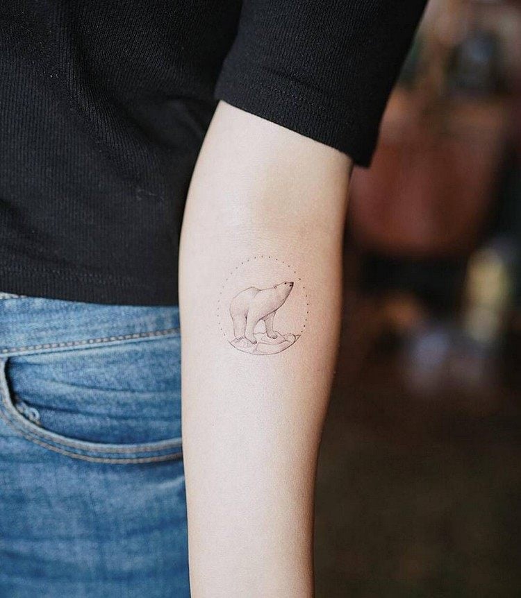 kleine Tattoos für Frauen Fineline Tattoo was ist das