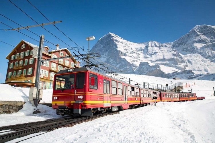 Bernina Bahn die schönsten Zugstrecken Schweiz Zugreisen durch Europa