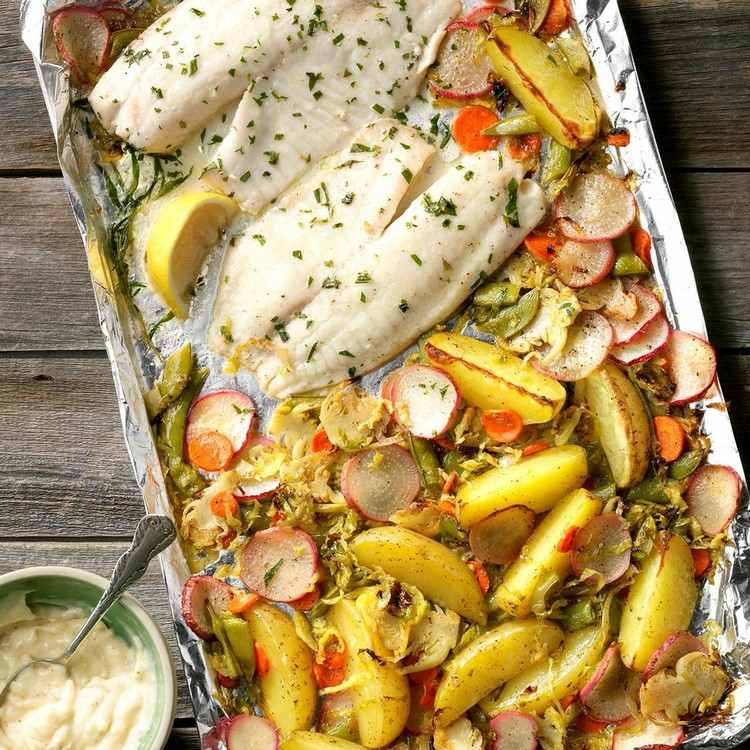 Fisch im Ofen zubereiten gesundes Abendessen ein Backblech Rezepte