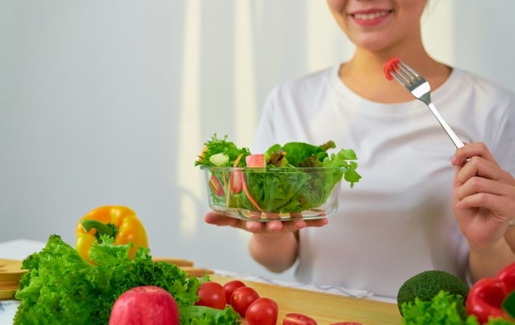 Grünes Blattgemüse als Lebensmittel gegen Bluthochdruck dank Kalium