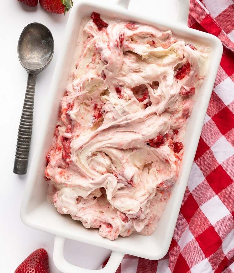 Low Carb Beeren Eis selber machen Erdbeer Sorbet kalorienarm