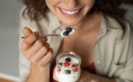 Mit Joghurt können Sie das Darmflora unterstützen