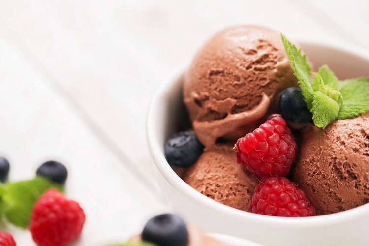 Schoko Eis Low Carb ohne Sahne kalorienarme Sommer Desserts