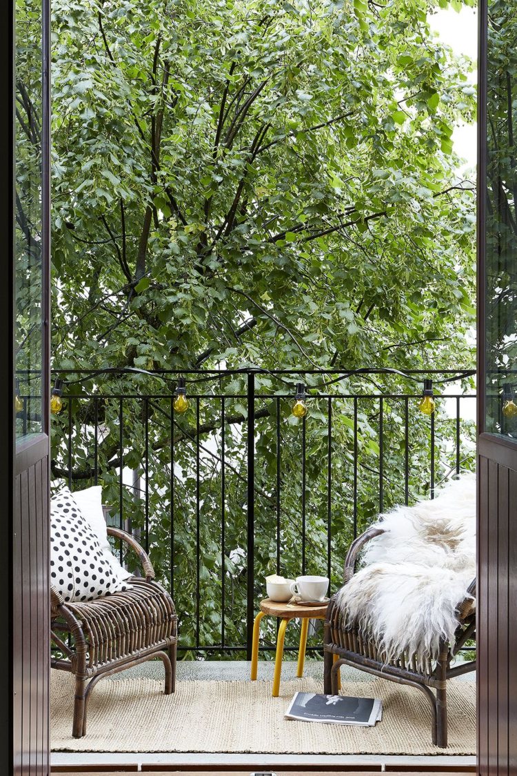 wie kann man einen kleinen Balkon schöne gestalten