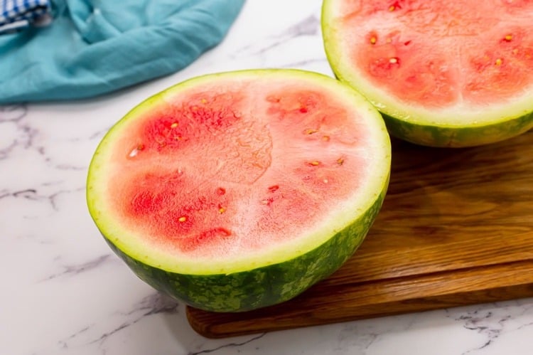 Anzeichen für Nitrate in einer Wassermelone