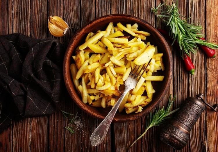 Große Mengen an Kartoffelbeilagen erhöhen den Blutdruck