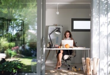 Hebeschiebetür für das Homeoffice im Gartenhaus