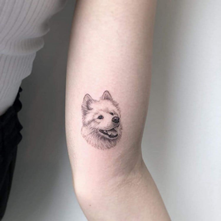 Tattoo Hund Minimalistisch kleine Tattoos mit Bedeutung