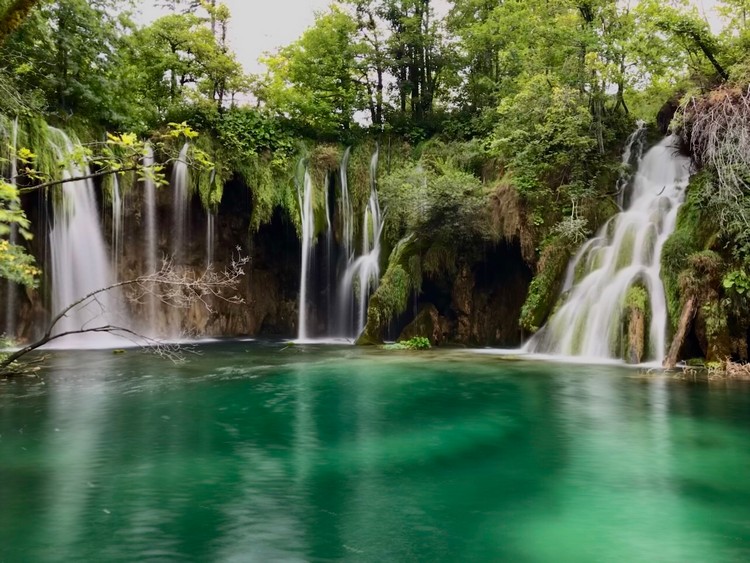 Urlaub in Kroatien am Meer die schönsten Wasserfälle in Kroation