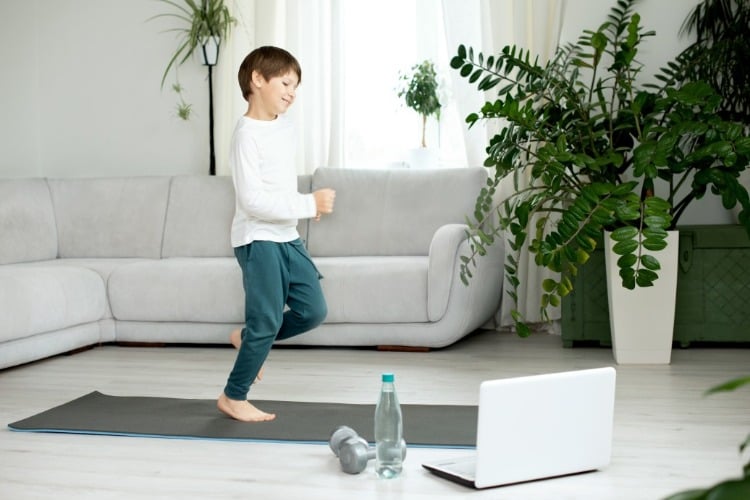 aerobe übungen und mehr bewegung im kindesalter fördern kognitive fähigeiten der kinder