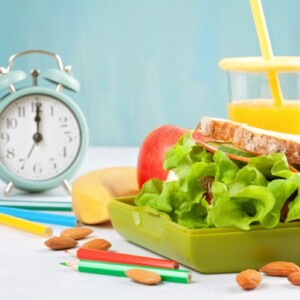 kind gesund ernähren in der schule durch längere mittagspause