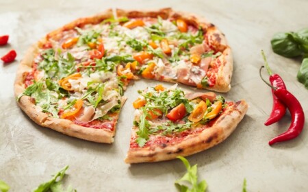 3 Zutaten Pizzateig Rezept ausgefallene Pizzabeläge Ideen