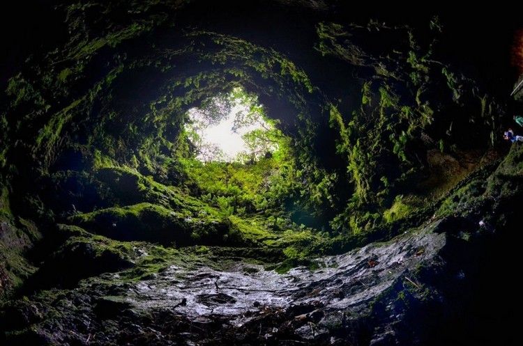 Algar do Carvao Höhle Azoren Inseln Sehenswürdigkeiten