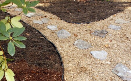 DIY Gartenweg günstig am Wochenende aus Rindenmulch