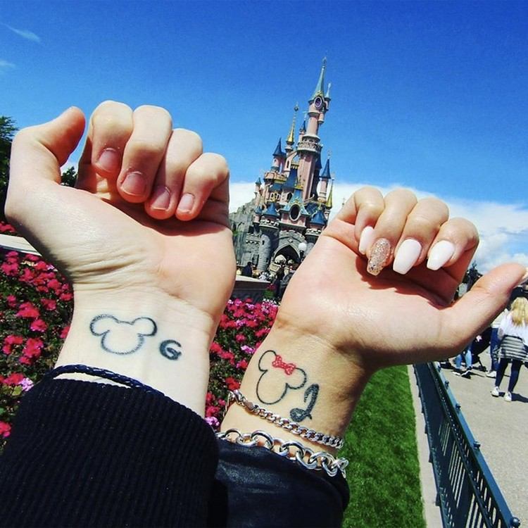Disney Freundschaftstattoo Bilder dezente Tattoos Handgelenk