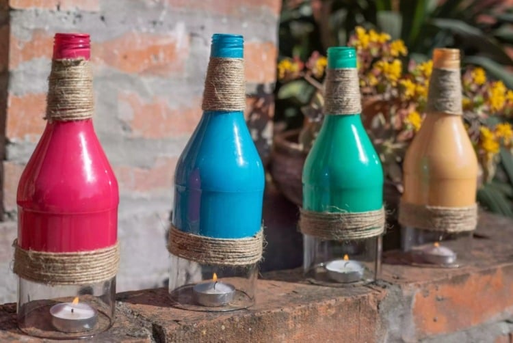 Gartendeko aus Weinflaschen Windlichter selber machen
