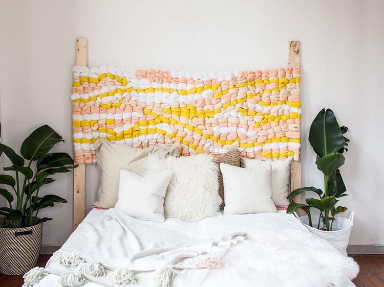 Schlafzimmer verschönern mit wenig Geld DIY Bett Kopfteil aus Wolle