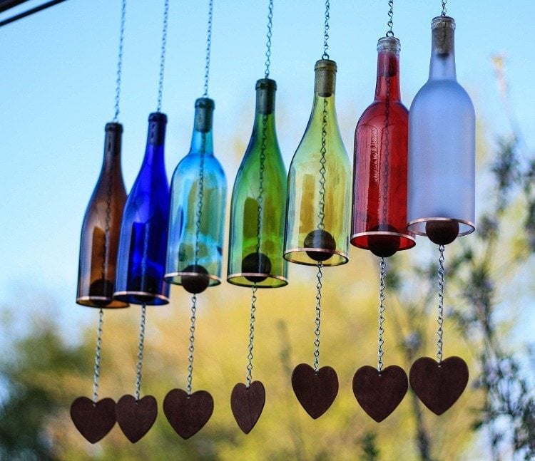 Upcycling Gartendeko aus bemalten Glasflaschen selber machen