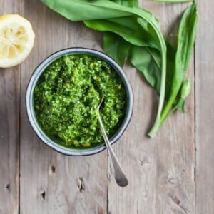 Verschiedene Pestos selber machen Bärlauchpesto