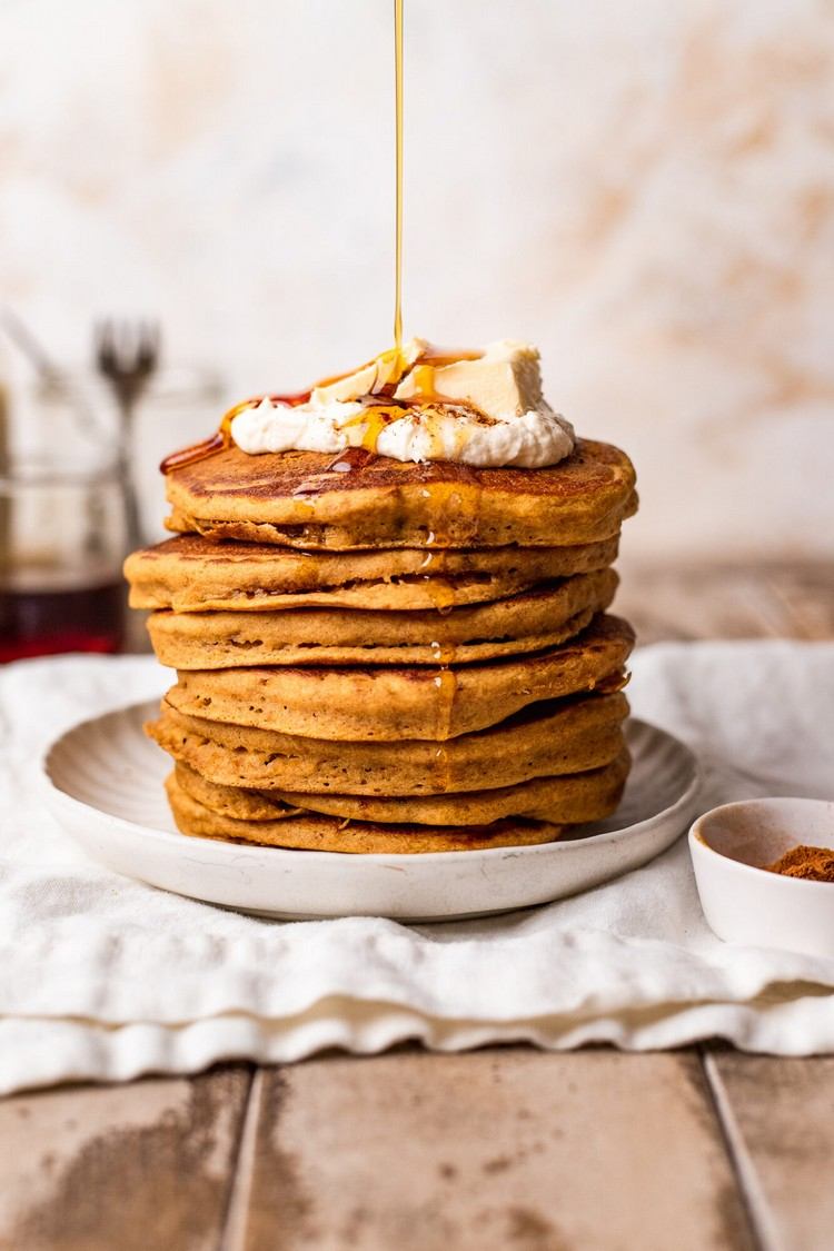 healthy pumpkin pancakes 3 ingredient vegan breakfast