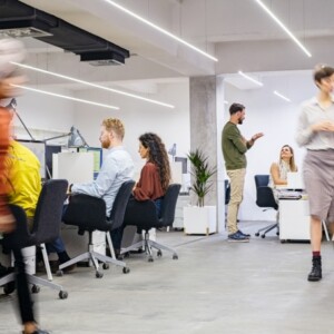 gesundheitliche vorteile der bewegung am arbeitsplatz