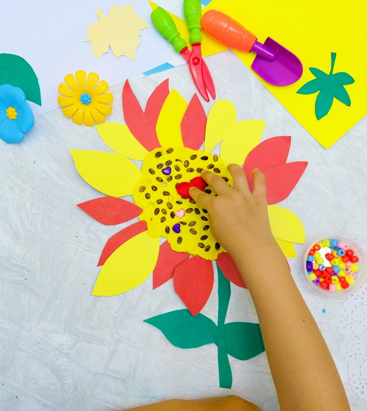 Herbstliche Bastelidee für Kinder mit Naturmaterialien