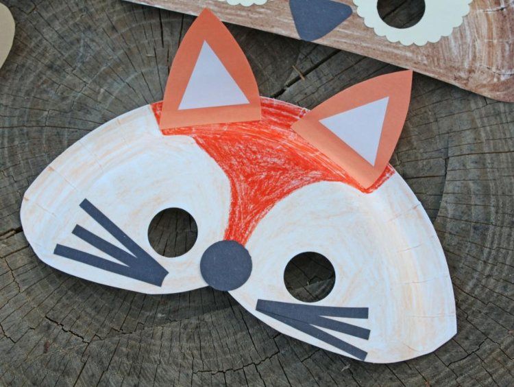 Fuchs Maske aus Pappteller im Herbst basteln