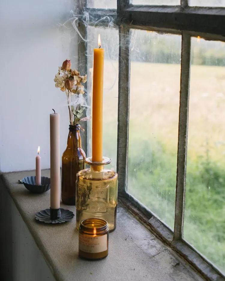 Kerzenhalter selber machen einfache Herbstdeko Fensterbank