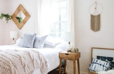 Schlafzimmer günstig aufpeppen Wanddeko Aufbewahrungskorb