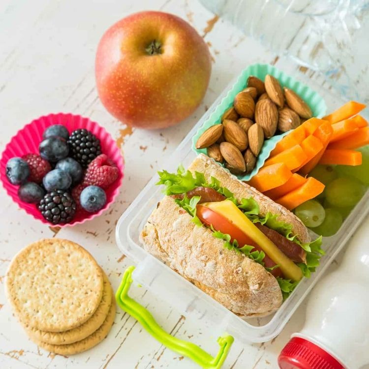 Schulfrühstück Ideen - Trick, wie den Apfel verpacken und vor Verfärbung schützen