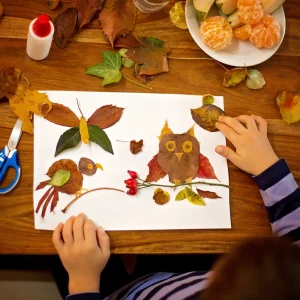 Tiere aus Blättern basteln mit Kindern im Herbst