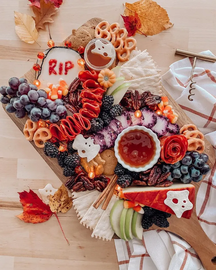 Halloween Charcuterie Boards Ideen Fingerfood Büffet Ideen