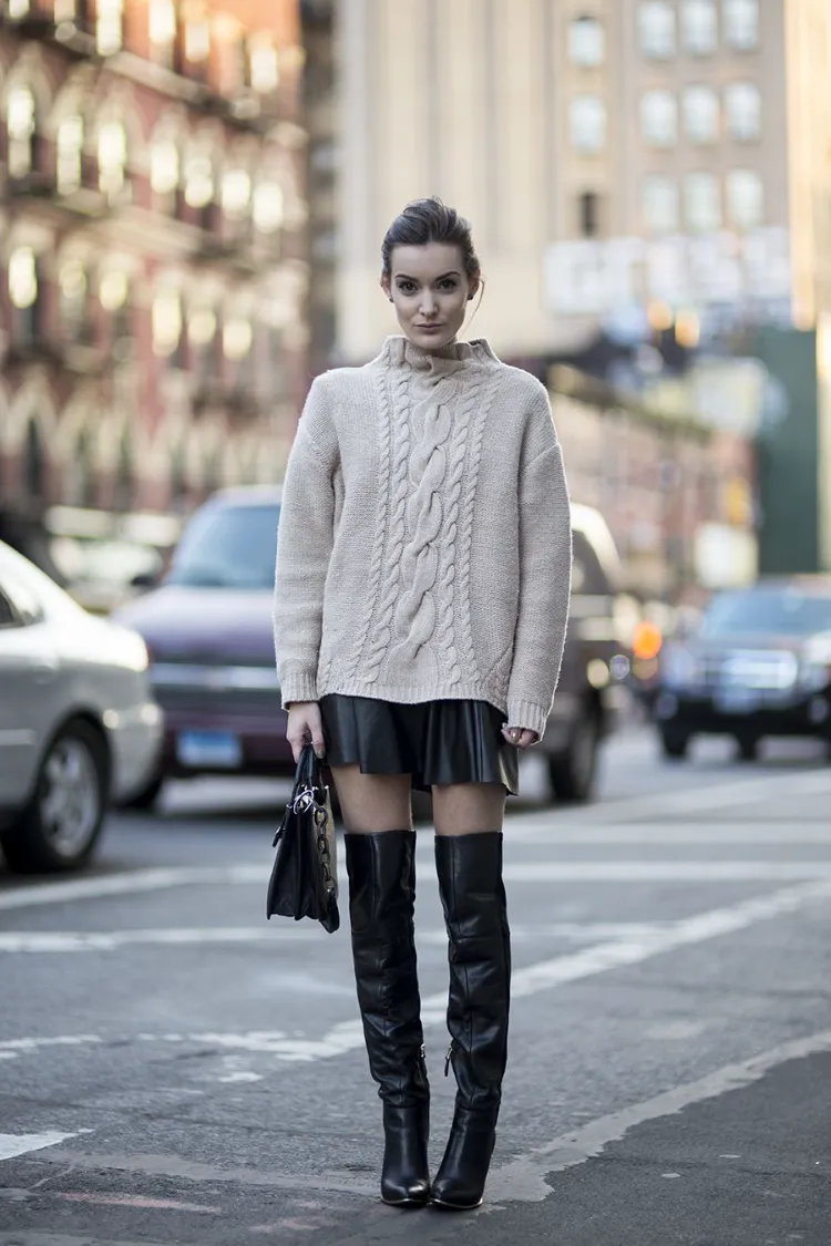 Leather skirt combine shoes skirt sweater outfit autumn