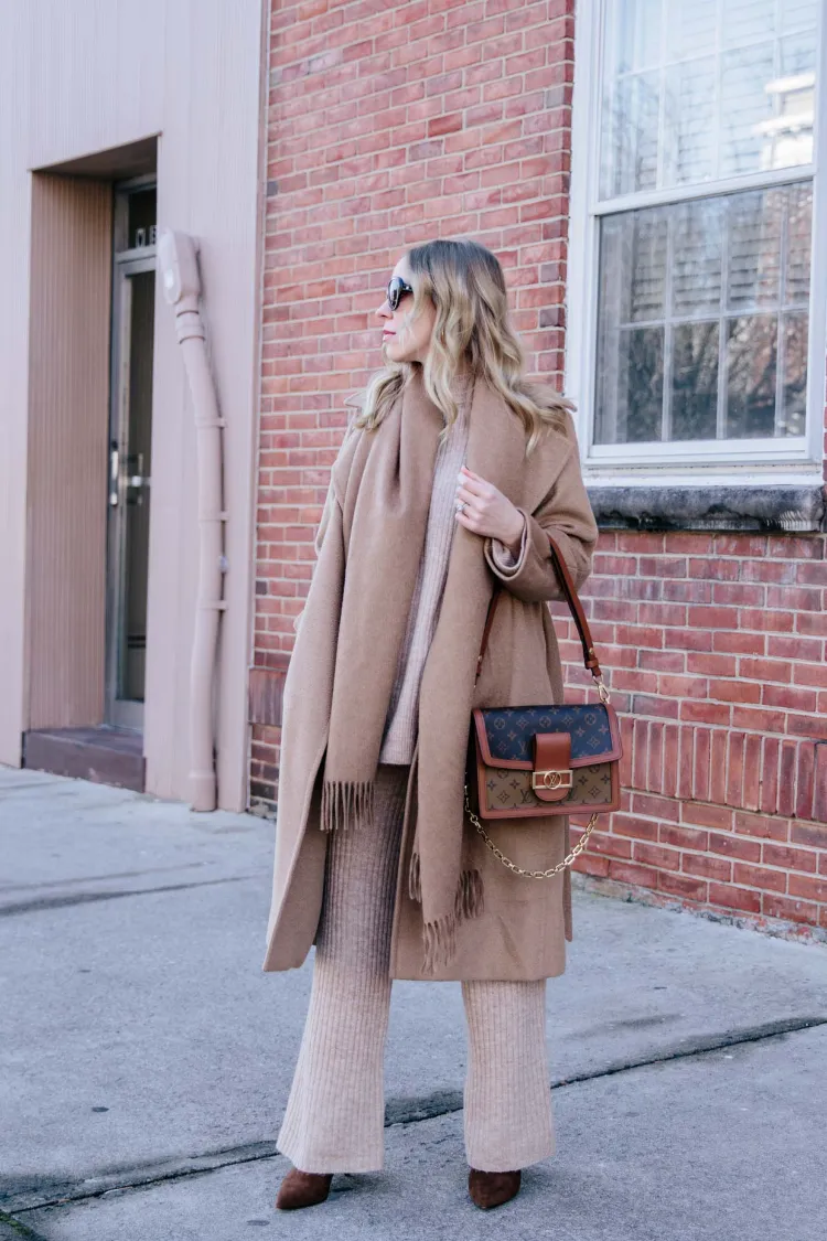Mantel Trends Herbst Winter 2021 Beige Trenchcoat kombinieren