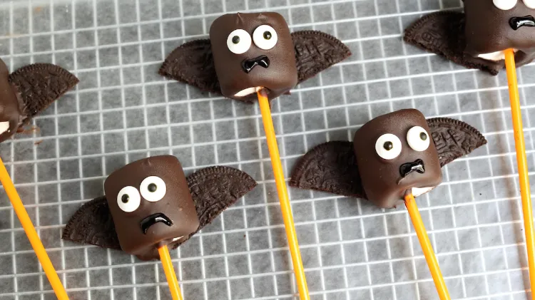Marshmallow Pops Rezept Halloween Süßigkeiten ohne Backen