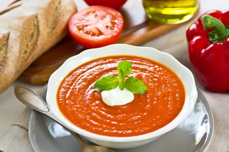 Paprikacremesuppe mit Tomaten Thermomix