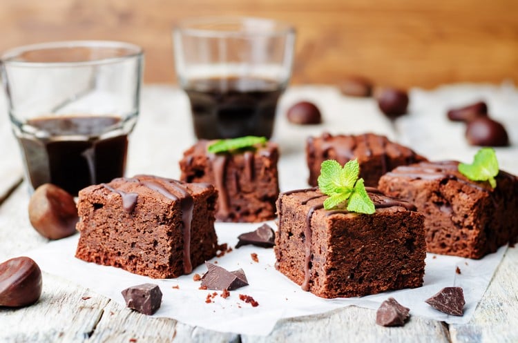 Rote Bete Kuchen gesund kalorienarme Brownies ohne Zucker